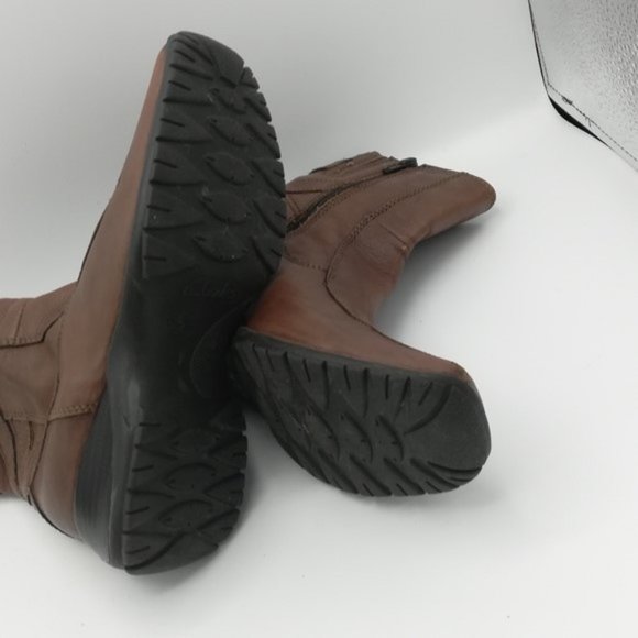 Clarks Leather Ankle Boots, Brandy Brown, Size 9.5 - Picture 5 of 5